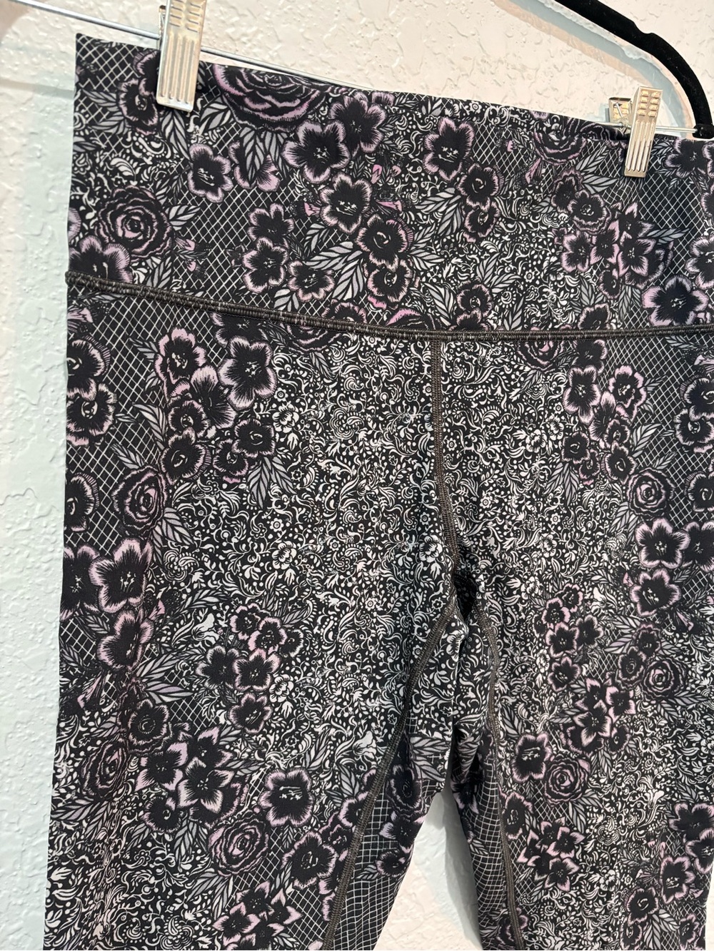 lululemon athletica Black and Purple Floral leggings sz:12 #174 - Picture 2 of 5
